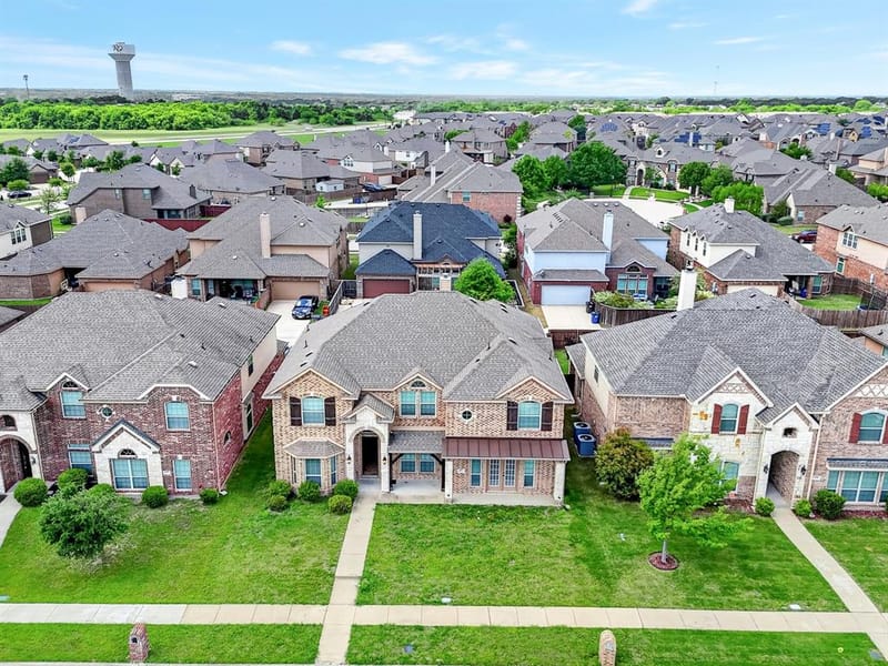 127 Lake Trail Drive, Red Oak TX 75154 - Photo 10