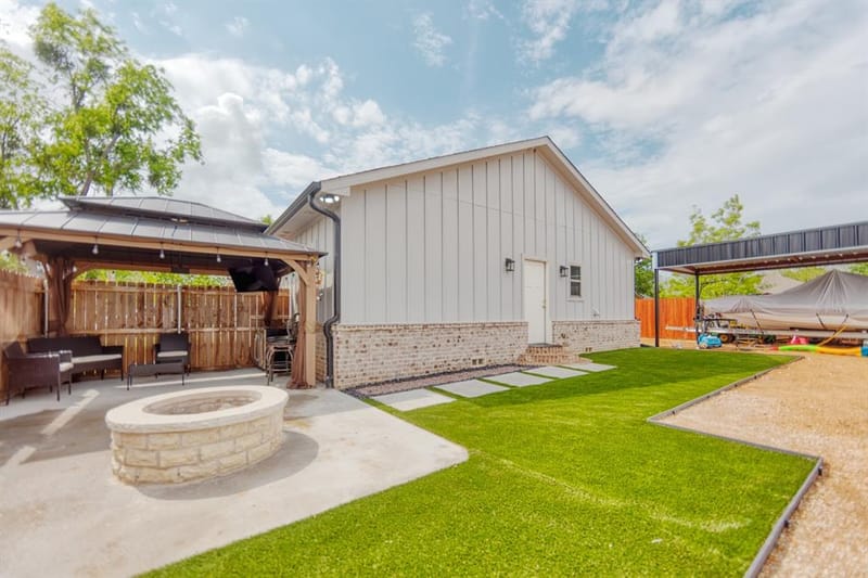 113 Smith, Tioga TX 76271 - Photo 12