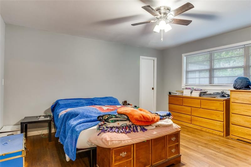 501 Lindsey Street, Bowie TX 76230 - Photo 9