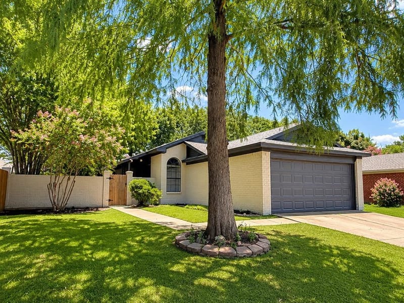 6816 Fire Hill Drive, Fort Worth TX 76137 - Photo 2