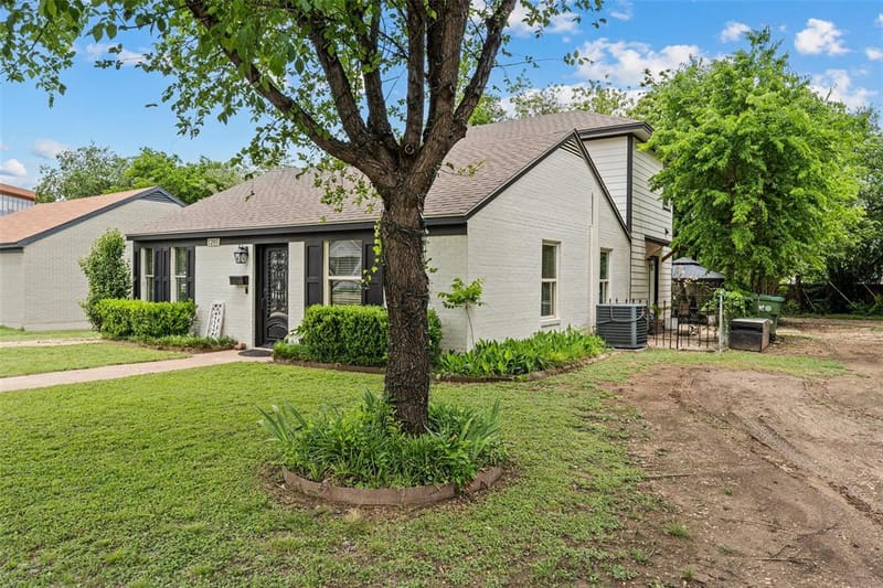 1205 N 17th Street, Waco TX 76707 - Photo 2