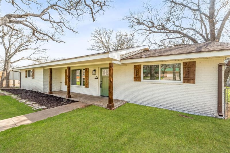 401 NW 32nd Street, Mineral Wells TX 76067