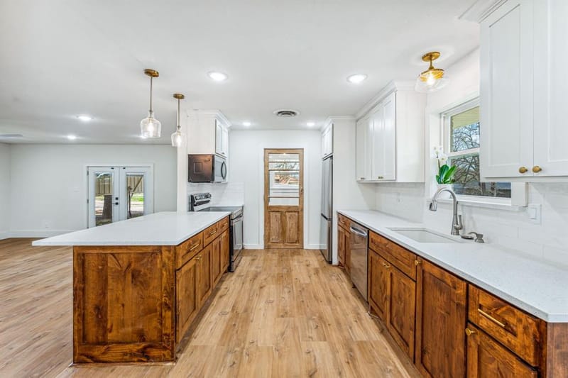 401 NW 32nd Street, Mineral Wells TX 76067 - Photo 5