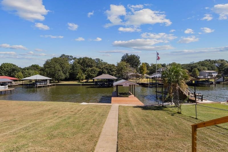 124 Peninsula Point Terrace, Mabank TX 75156 - Photo 31