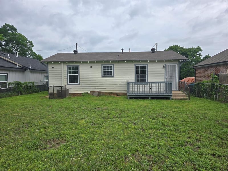 5010 Sunshine Drive, Fort Worth TX 76105 - Photo 12