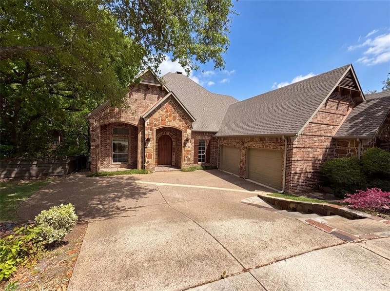 1309 Winding Brook Drive, Garland TX 75044