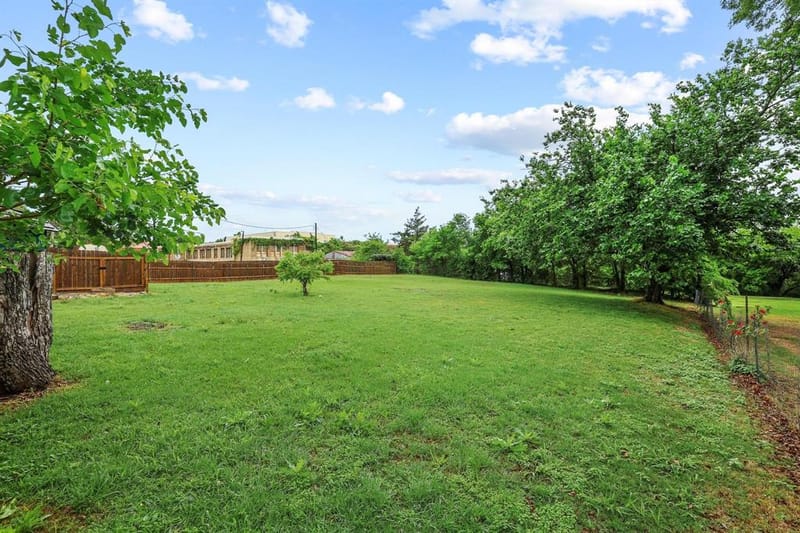 901 8th Street, Honey Grove TX 75446 - Photo 33