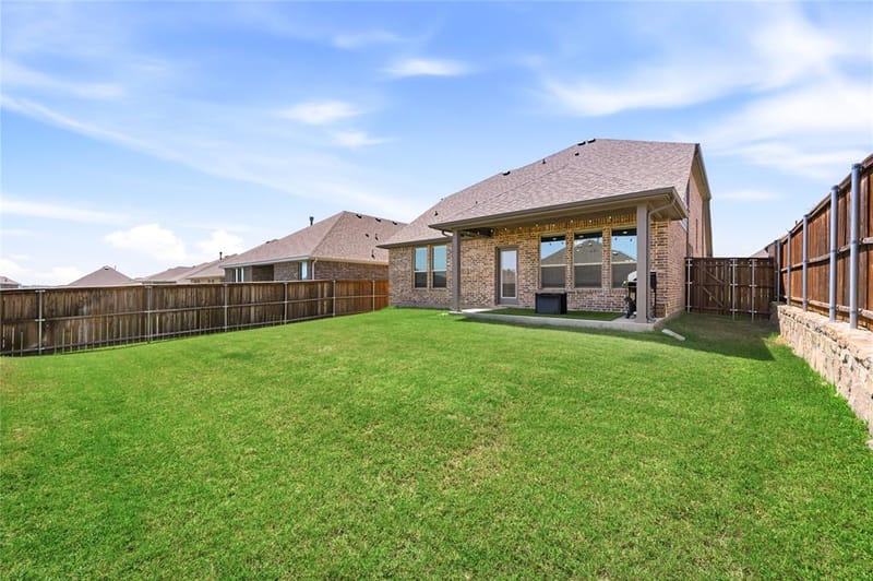 4727 Bluffview Drive, Haltom City TX 76137 - Photo 33