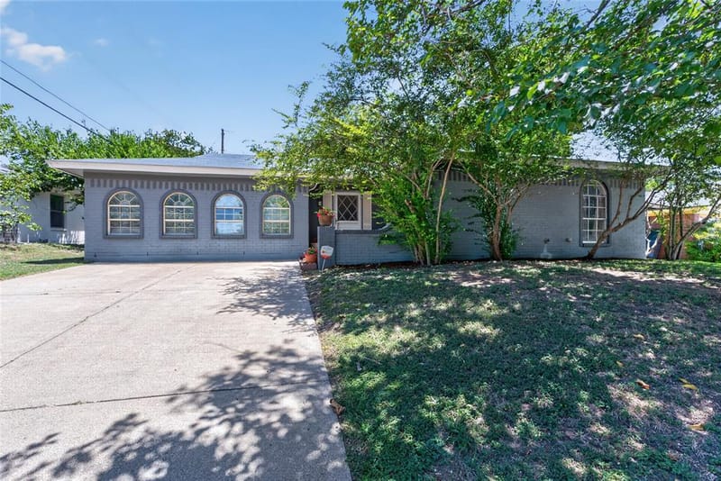 216 Rolling Hills Drive, Aledo TX 76008 - Photo 2