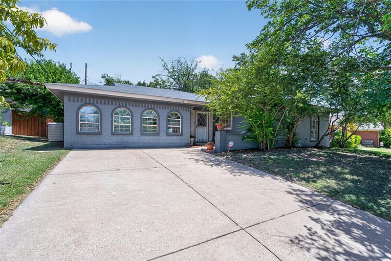 216 Rolling Hills Drive, Aledo TX 76008