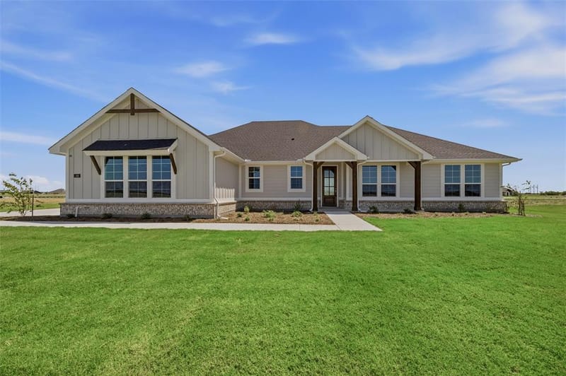 146 Aurora Avenue, Valley View TX 76272 - Photo 2
