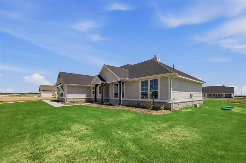 146 Aurora Avenue, Valley View TX 76272 - Photo 5