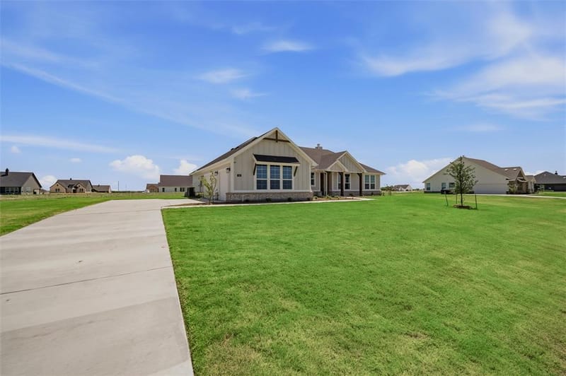 146 Aurora Avenue, Valley View TX 76272 - Photo 4