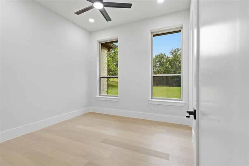 7016 Westover Drive, Granbury TX 76049 - Photo 32