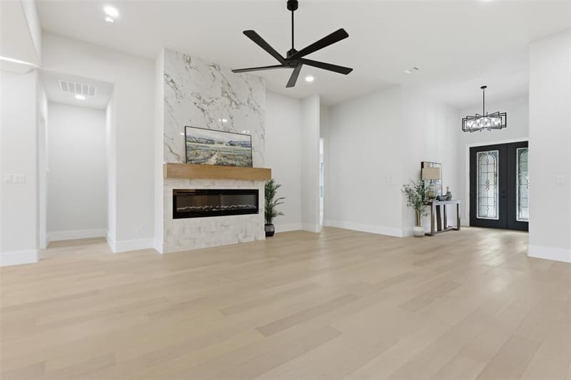7016 Westover Drive, Granbury TX 76049 - Photo 9