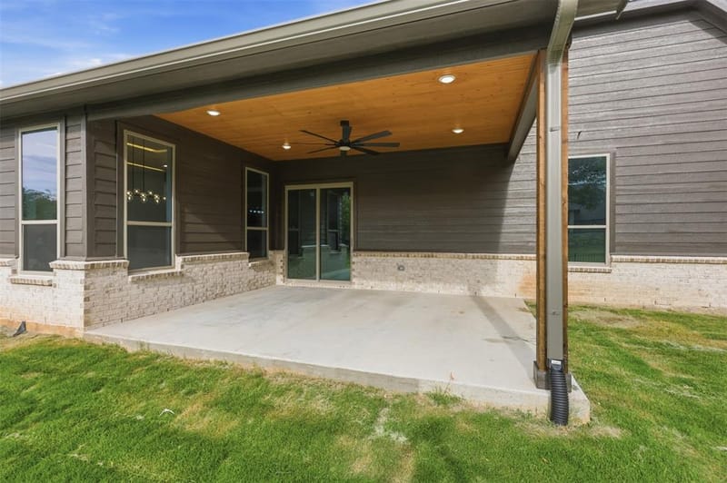 7016 Westover Drive, Granbury TX 76049 - Photo 37