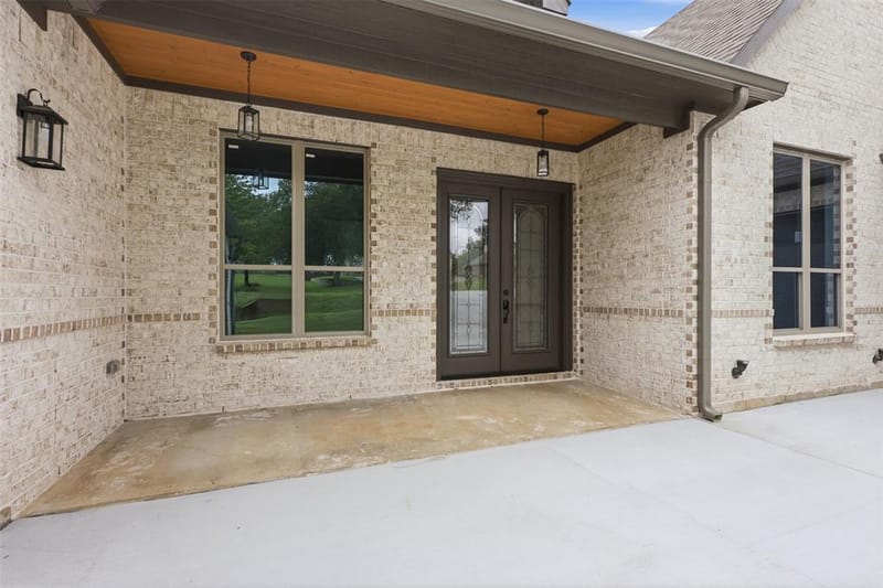7016 Westover Drive, Granbury TX 76049 - Photo 4