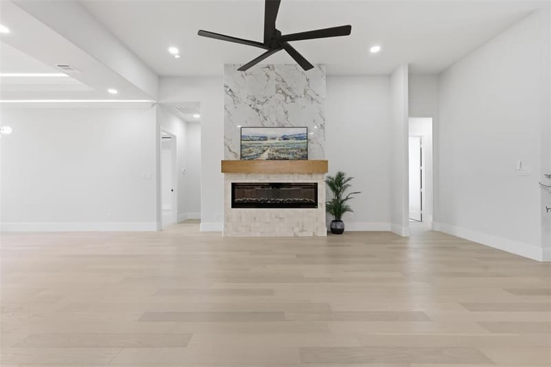 7016 Westover Drive, Granbury TX 76049 - Photo 8