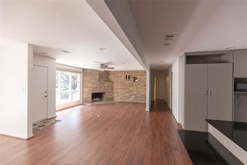 4713 Holiday Lane W, North Richland Hills TX 76180 - Photo 6