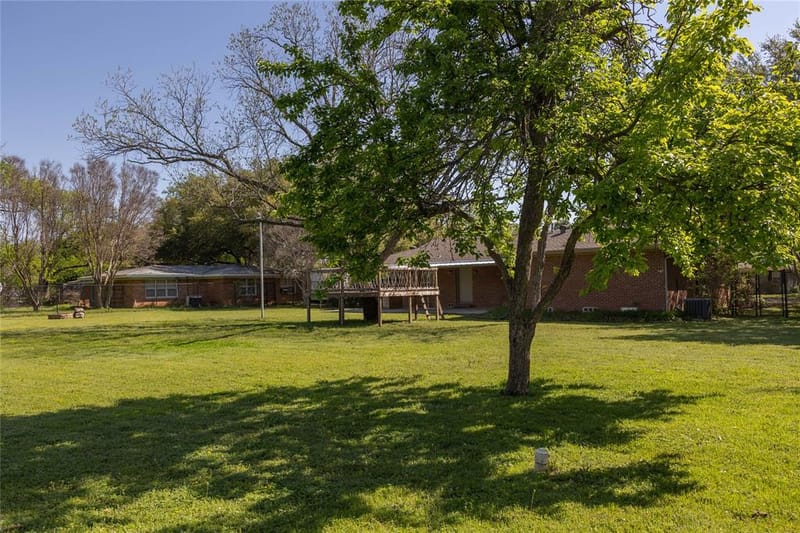 4713 Holiday Lane W, North Richland Hills TX 76180 - Photo 18