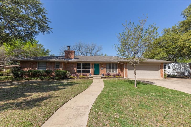 4713 Holiday Lane W, North Richland Hills TX 76180 - Photo 19