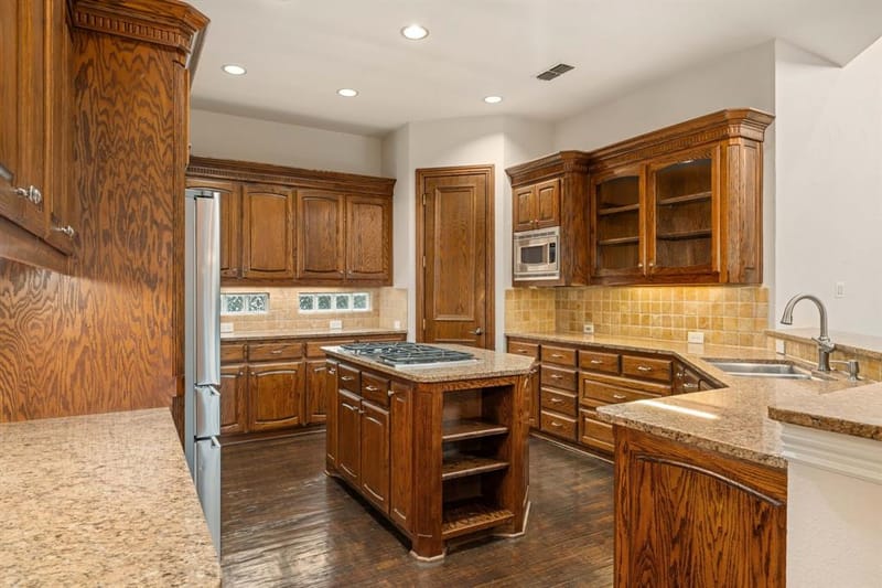 5601 Woodspring Drive, Plano TX 75093 - Photo 11