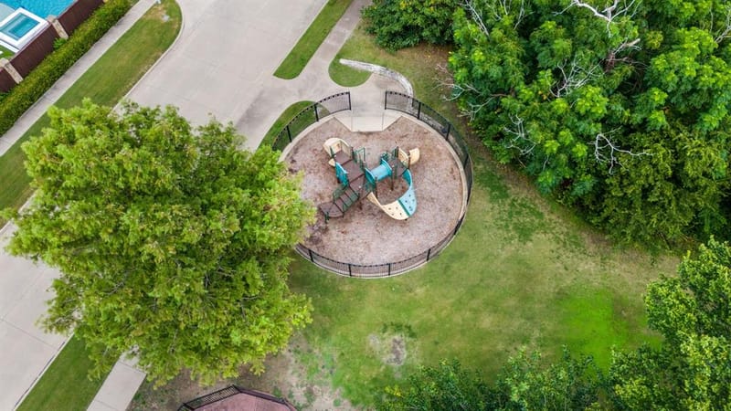 13696 Thornton Drive, Frisco TX 75035 - Photo 7