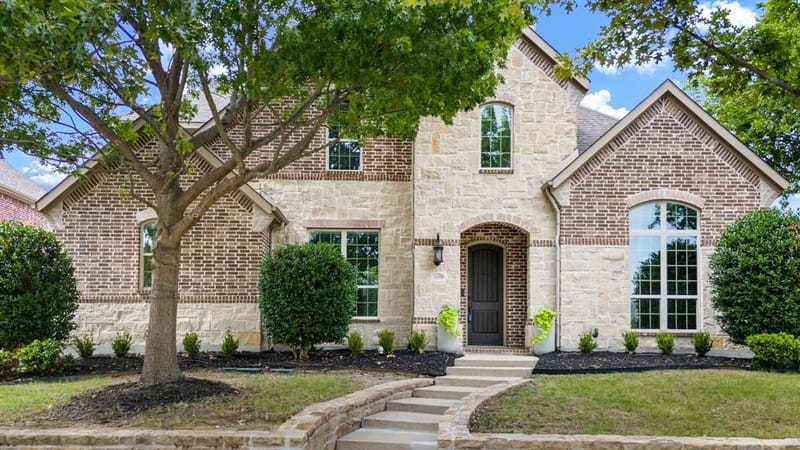 13696 Thornton Drive, Frisco TX 75035 - Photo 3