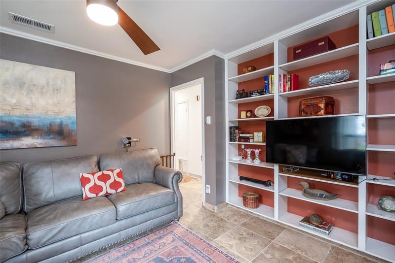 10107 Cromwell Drive, Dallas TX 75229 - Photo 19