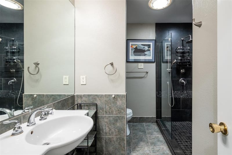 10107 Cromwell Drive, Dallas TX 75229 - Photo 25