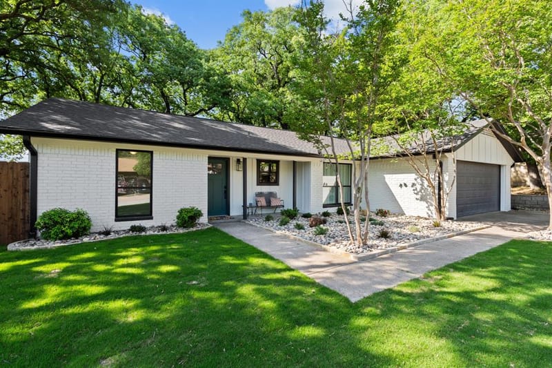 103 Camelot Drive, Weatherford TX 76086