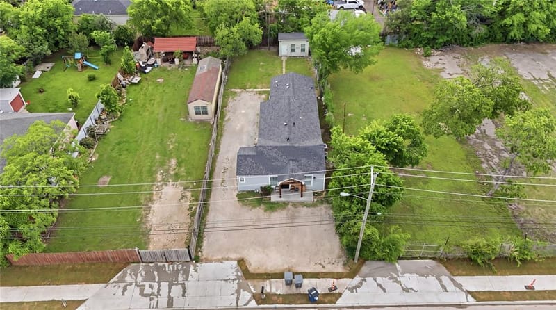 2519 Chalk Hill Road, Dallas TX 75212 - Photo 2