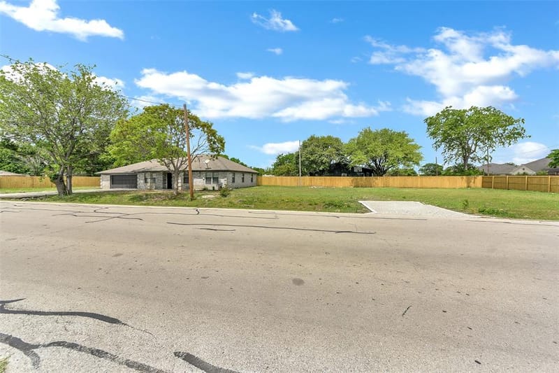 5924 Angus Drive, Fort Worth TX 76179 - Photo 6