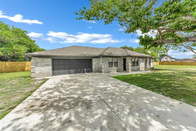 5924 Angus Drive, Fort Worth TX 76179 - Photo 4