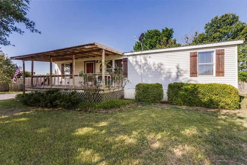 131 Squires Court, Ferris TX 75125 - Photo 2