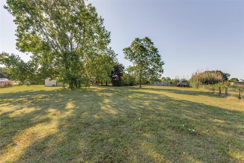 131 Squires Court, Ferris TX 75125 - Photo 24
