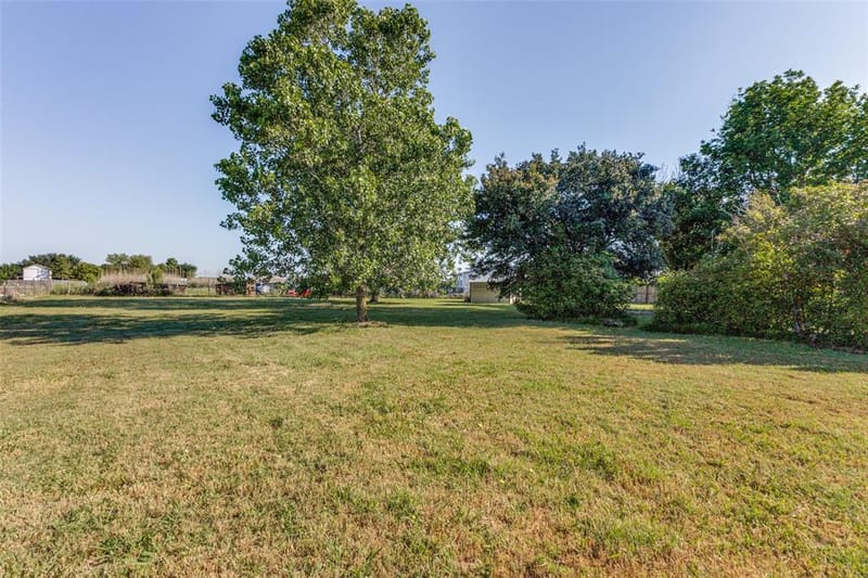 131 Squires Court, Ferris TX 75125 - Photo 25