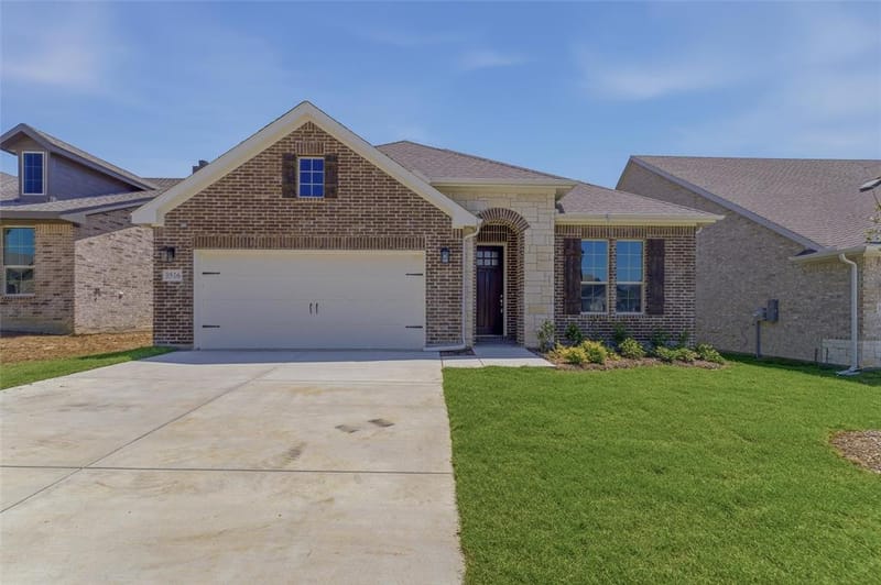 3516 Helena Street, Gainesville TX 76240 - Photo 3