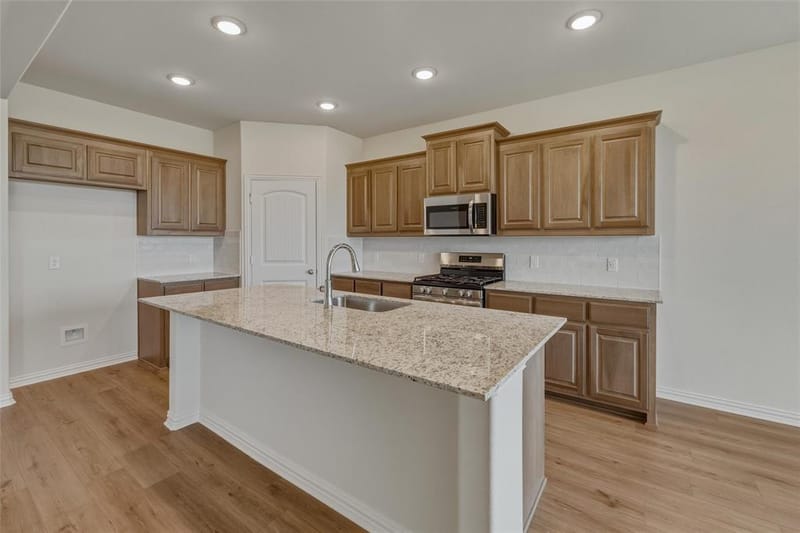 3518 Helena Street, Gainesville TX 76240 - Photo 7