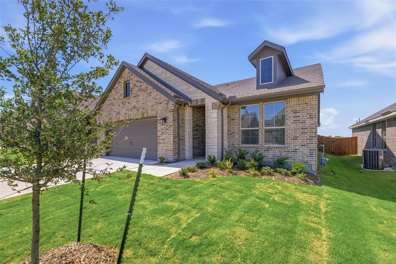 3518 Helena Street, Gainesville TX 76240 - Photo 4