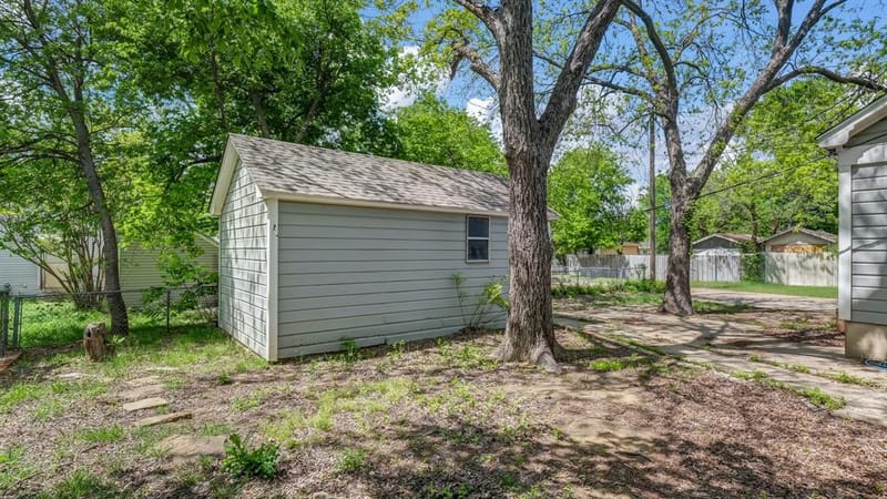 1715 N Oak Avenue, Mineral Wells TX 76067 - Photo 27