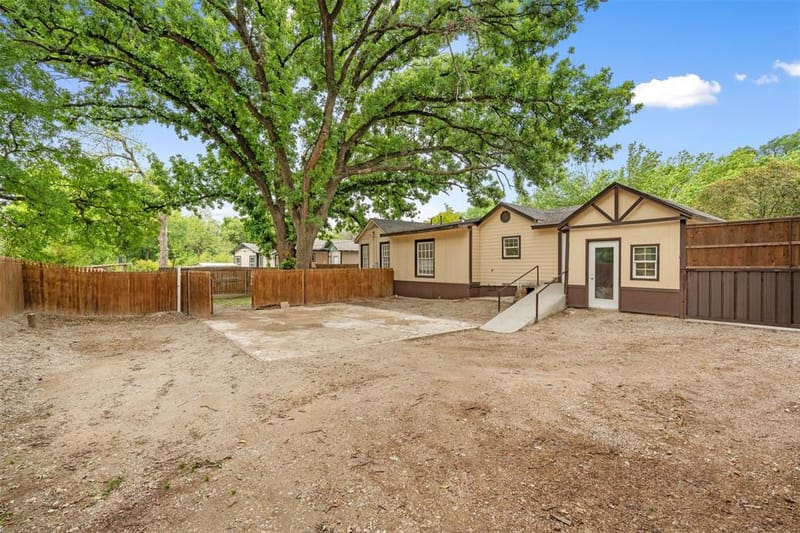 1800 Brook Hollow Drive, Fort Worth TX 76114 - Photo 24