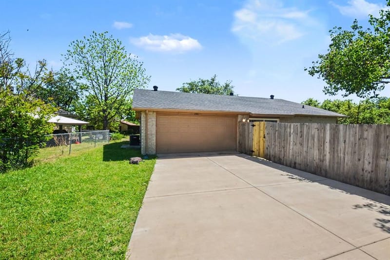 2901 Mill Trail, Carrollton TX 75007 - Photo 20
