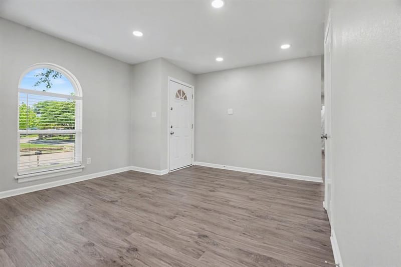 2901 Mill Trail, Carrollton TX 75007 - Photo 8