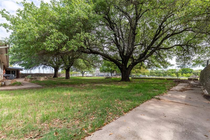 1025 S US Highway 281, Stephenville TX 76401 - Photo 30