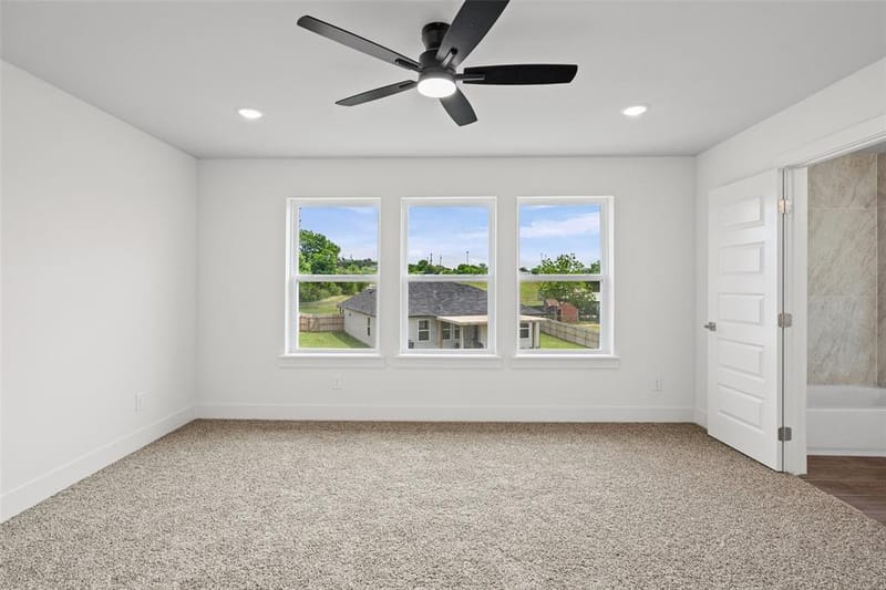 702 Perkins Court, Granbury TX 76048 - Photo 12