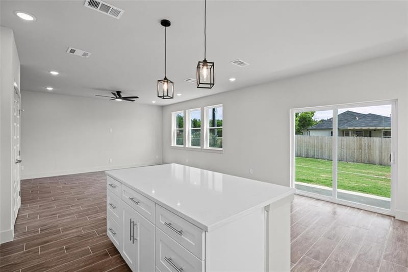 702 Perkins Court, Granbury TX 76048 - Photo 22