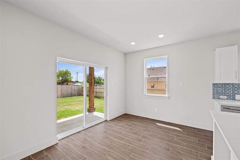 702 Perkins Court, Granbury TX 76048 - Photo 10