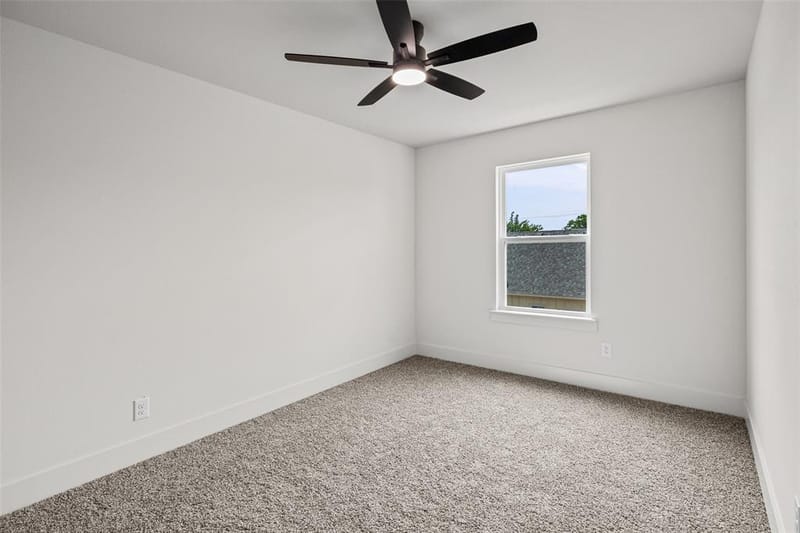 702 Perkins Court, Granbury TX 76048 - Photo 31