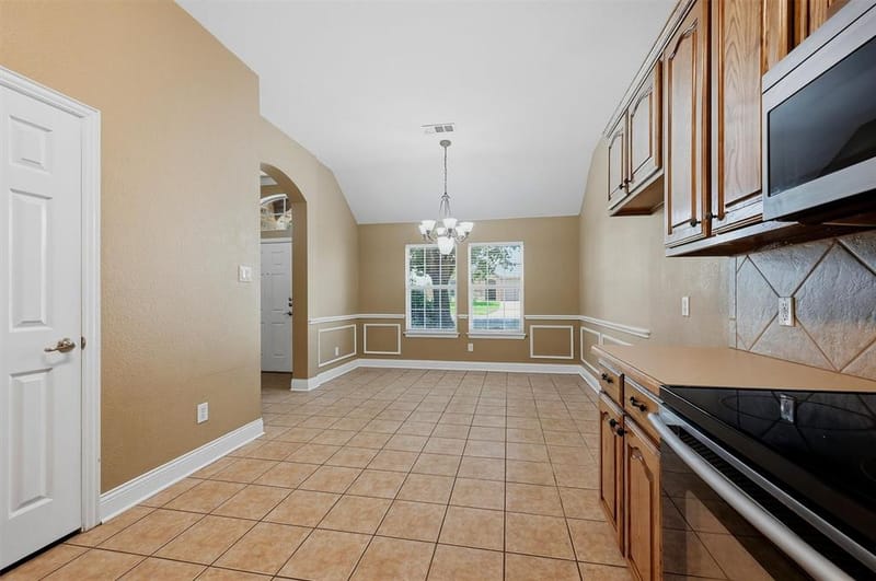 1709 Fairway Drive, Sherman TX 75090 - Photo 10